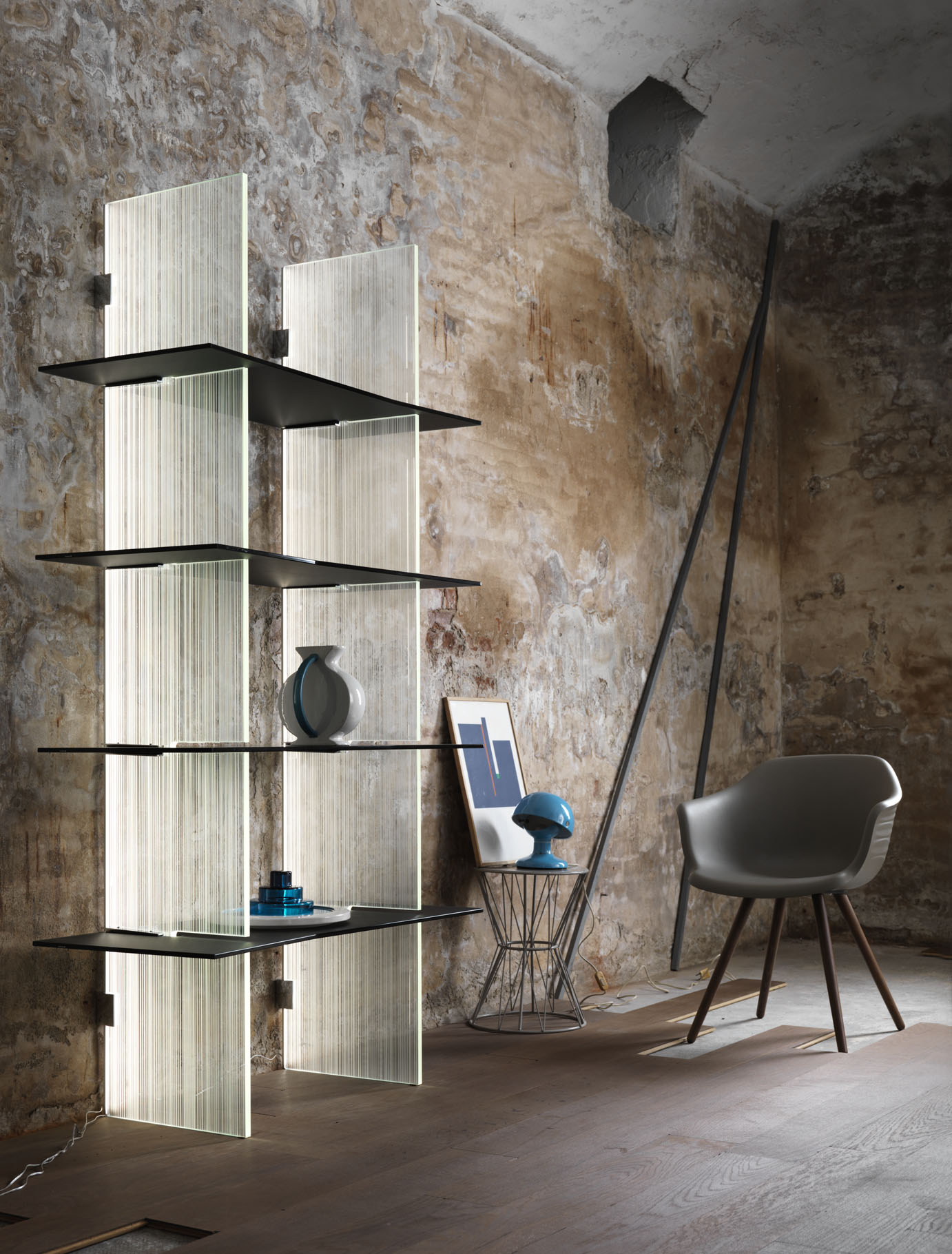 SONOHRA BOOKSHELF WITH DECORATION Image
